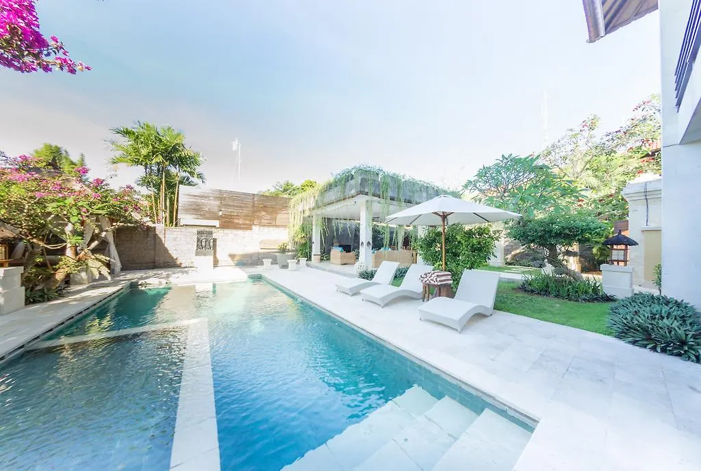 Villa Simone Ungasan